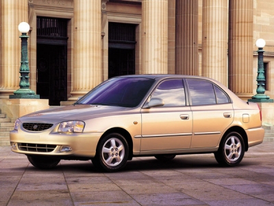 hyundaiaccentsed4dv_021.jpg